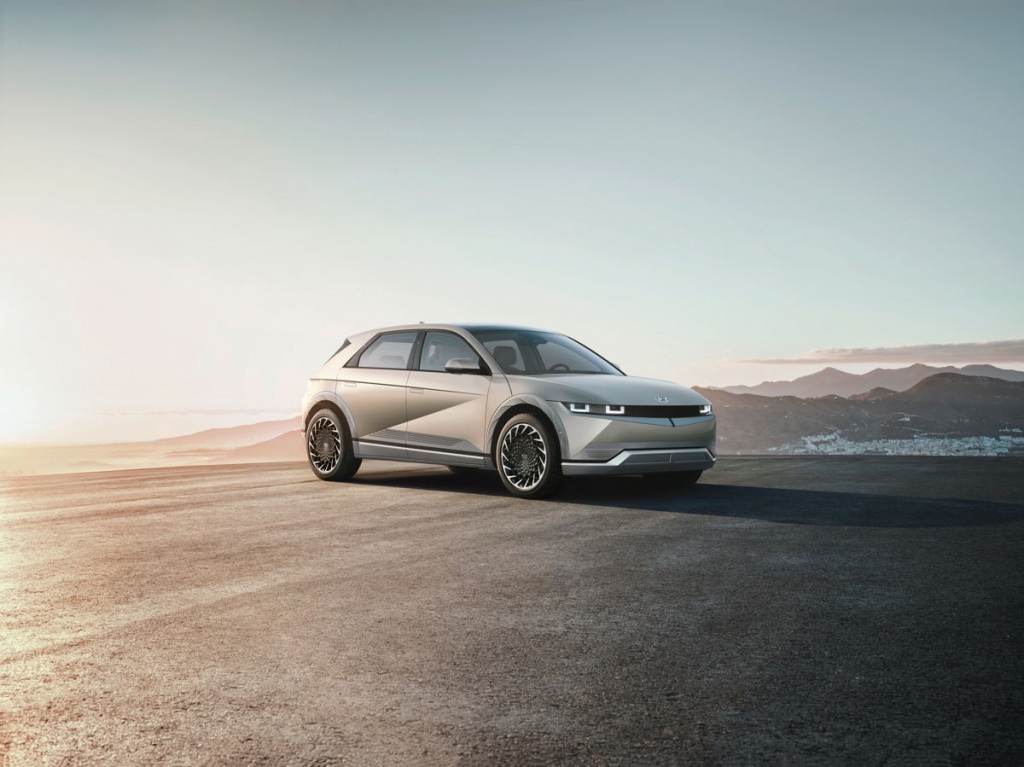 Ioniq5a.jpg IONIQ 5