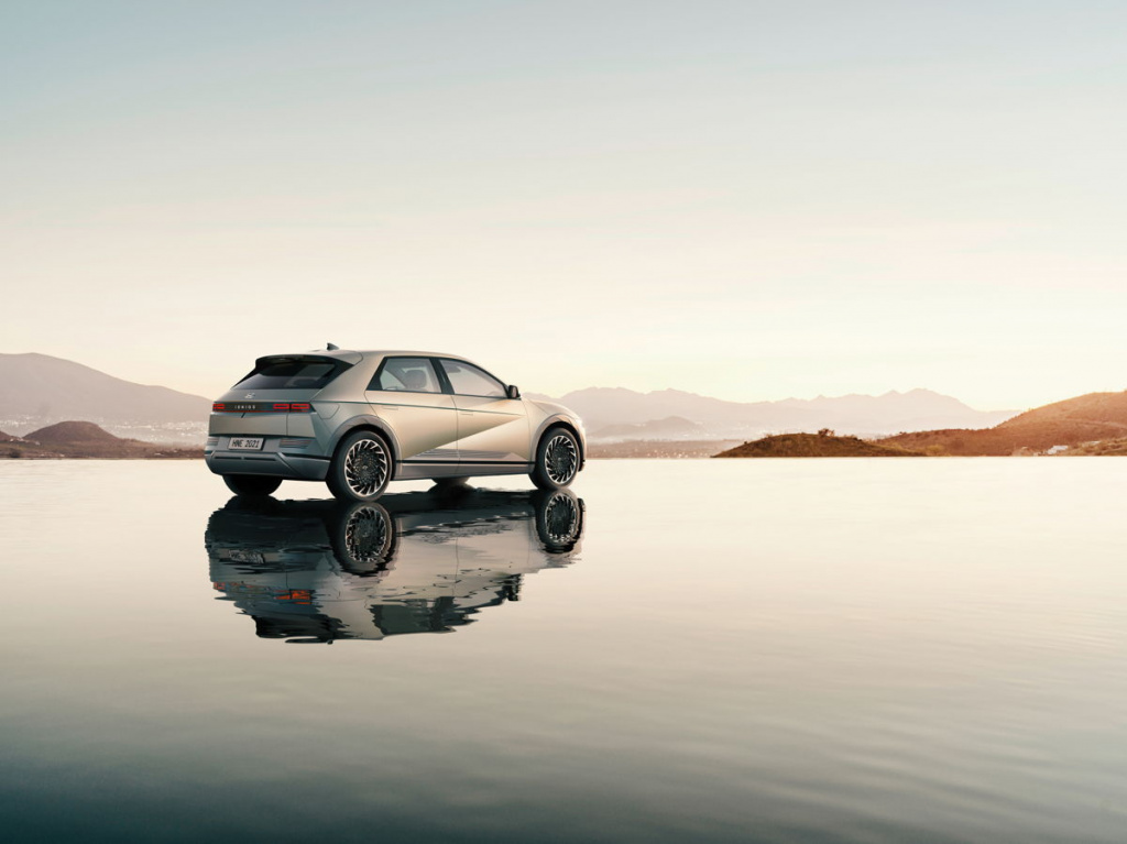 Ioniq5e.jpg IONIQ 5