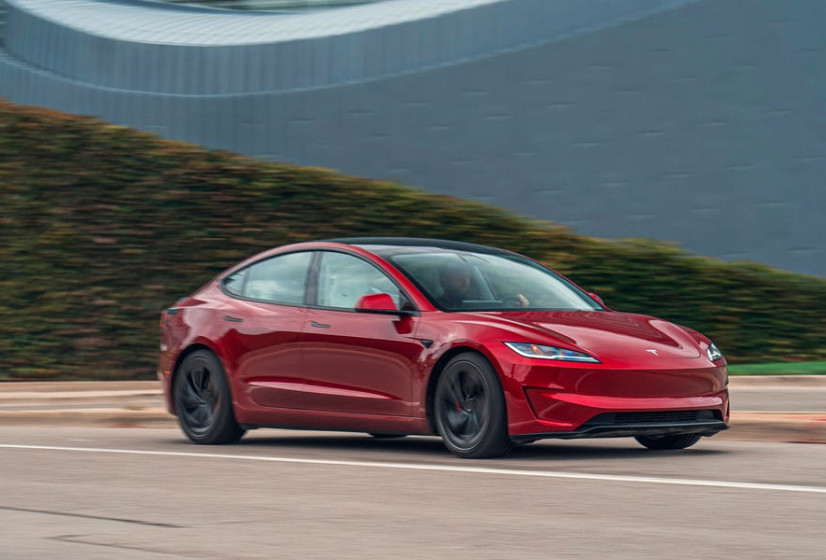 Tesla Model 3 в США без подорожания: экран 16 дюймов, 528 л.с. и цены
