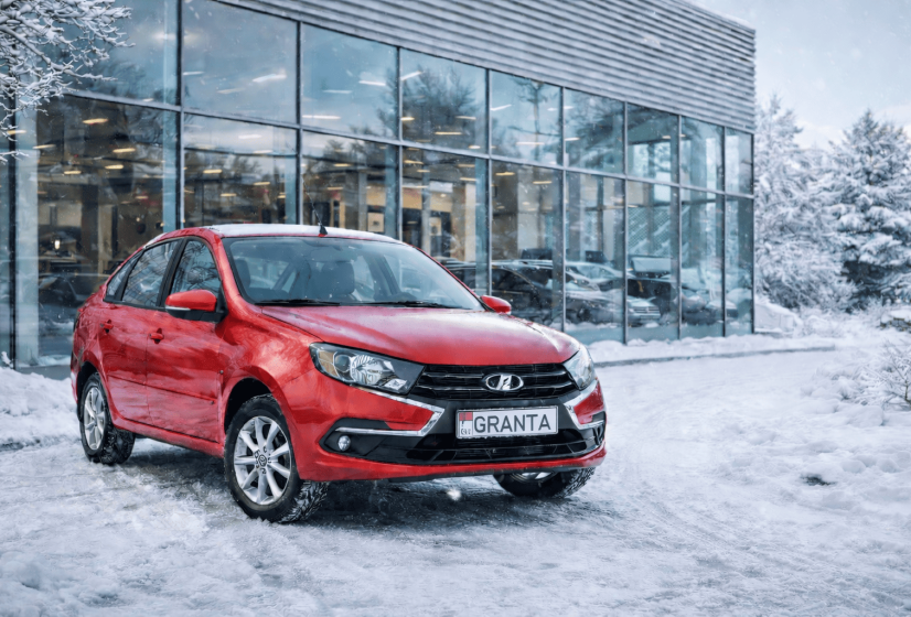 Lada Granta окончательно лишилась «автомата»: даже вариатор из Китая ставить не будут